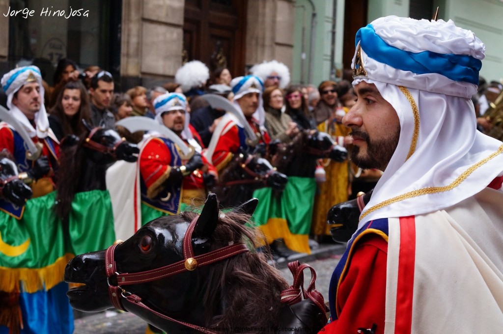 diana vespertina cavallet alcoy moros y cristianos fila realistes bequeteros foto jorge hinojosa infofesta (2).JPG